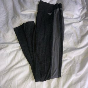 Victoria’s Secret PINK gray leggings in size small